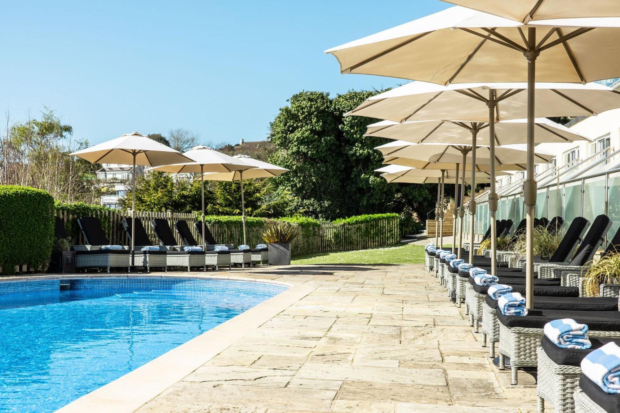 Hotel Cristina St Lawrence Exterior foto